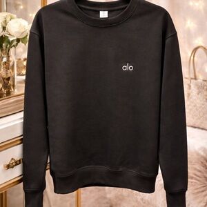 ALO Yoga Women’s Black Crewneck Sweatshirt